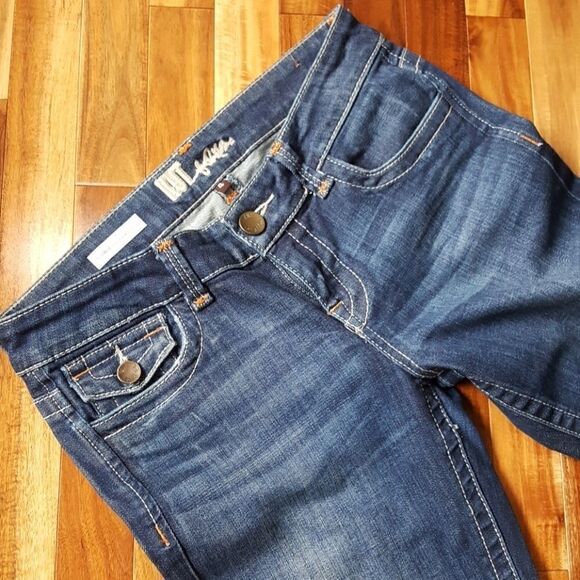 Kut from the Kloth | Natalie High Rise Bootcut Jeans - Picture 3 of 8